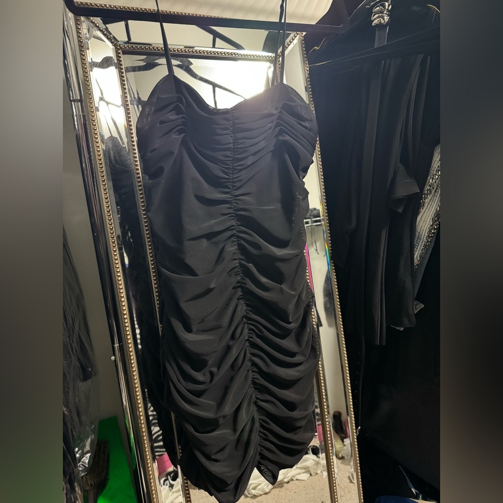 L'AGENCE Black Ruched Dress size Large